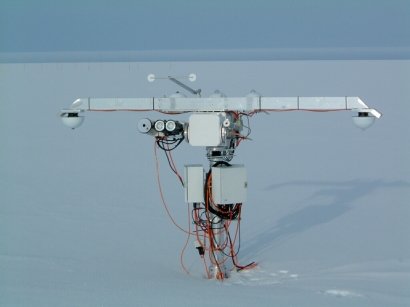 radiation monitoring tower at Summit Greenland (2002)